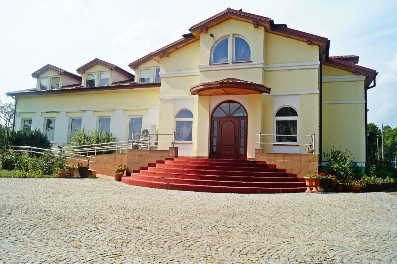Dwor Dluzniewo Bed & Breakfast Exterior foto
