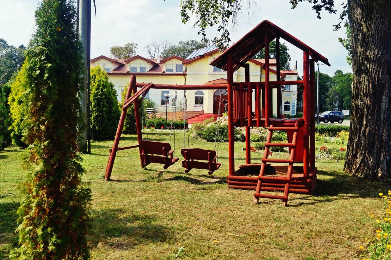Dwor Dluzniewo Bed & Breakfast Exterior foto